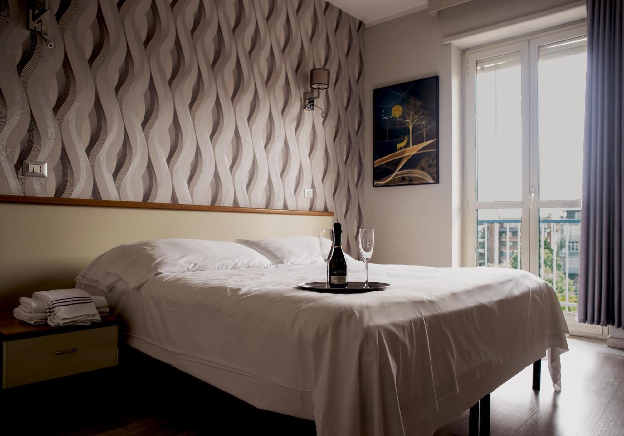 קולניו Hotel Frejus מראה חיצוני תמונה