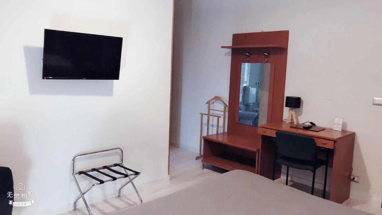 קולניו Hotel Frejus מראה חיצוני תמונה