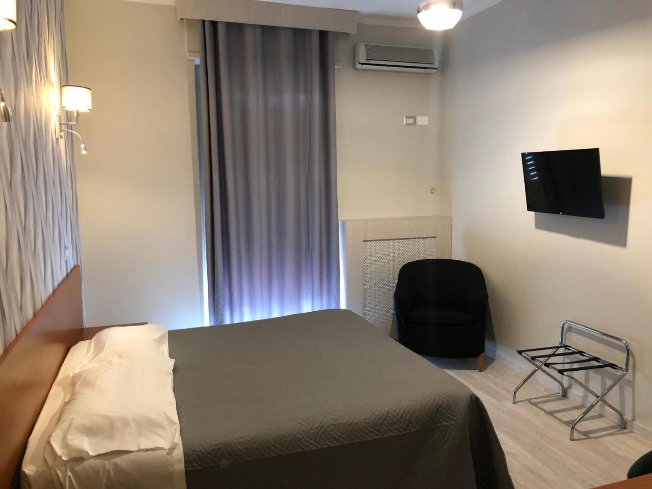 קולניו Hotel Frejus מראה חיצוני תמונה