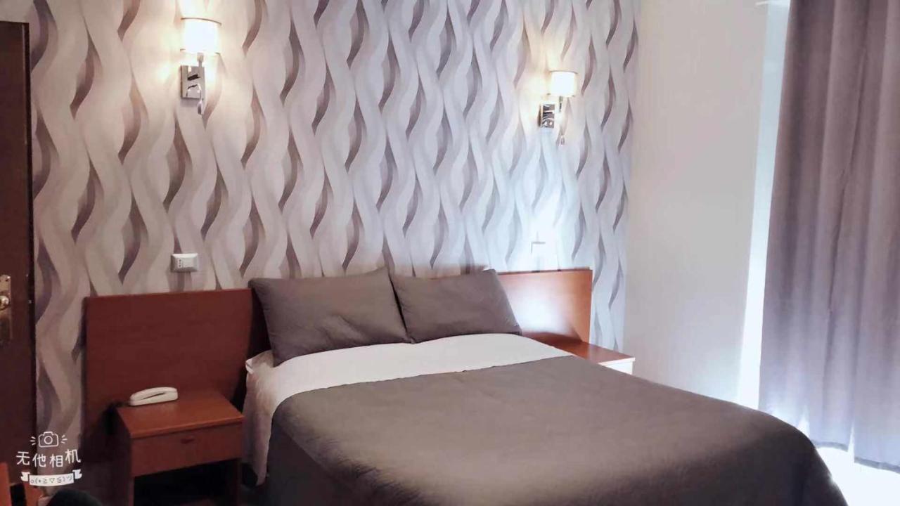 קולניו Hotel Frejus מראה חיצוני תמונה